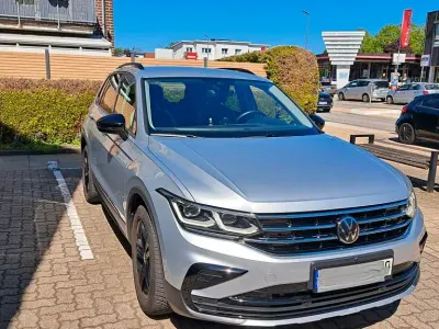 Gebraucht VW Tiguan Sport 200 PS (147 kW) 2023 Silber SUV
