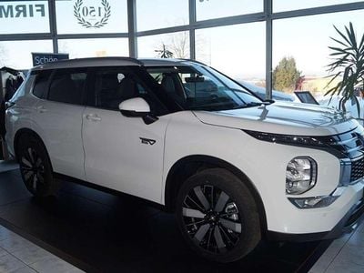 Gebraucht Mitsubishi Outlander P-HEV Edition 306 PS (225 kW) 2026 Andenweiß SUV
