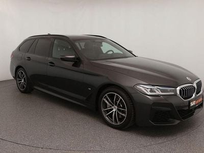 Gebraucht BMW 530 M Sport 245 PS (180 kW) 2023 Grau Kombi