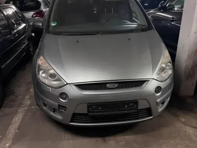 Używany Ford S-MAX S 140 KM (102 kW) 2007 Srebrny Minivan