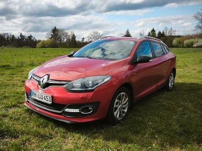 Usado Renault Mégane IV LIMITED 110 HP (80 kW) 2016 Vermelho Sedan