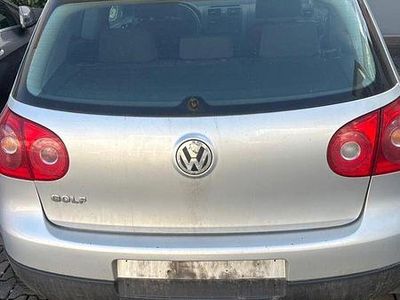 Usata VW Golf IV Comfortline 75 CV (55 kW) 2005 Berlina