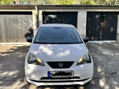 Używany Seat Mii Reference 60 KM (44 kW) 2015 Biały Hatchback