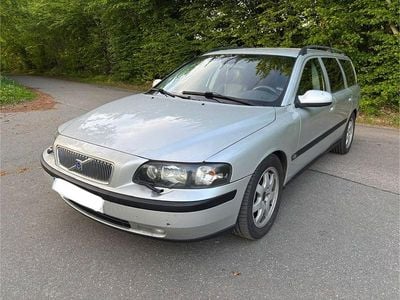 Second-hand Volvo V70 163 CP (119 kW) 2003 Argintiu Break