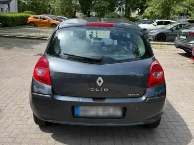 Gebraucht Renault Clio II 75 PS (55 kW) 2007 Schwarz Limousine