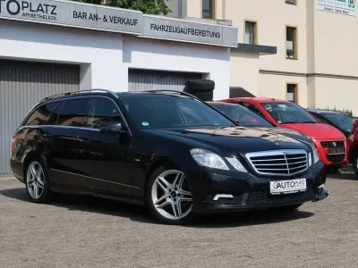 Gebraucht Mercedes E250 AMG line 204 PS (150 kW) 2011 Schwarz Limousine