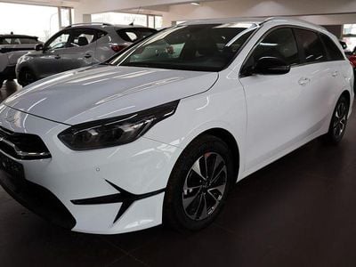 Neu Kia Ceed Sportswagon 101 PS (74 kW) 2025 Weiß Kombi