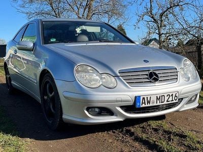 Gebraucht Mercedes C180 Sport Edition 143 PS (105 kW) 2007 Silber Coupé