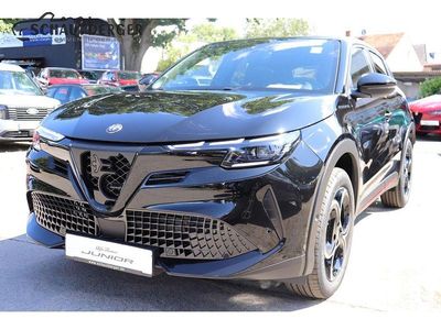 Schwarz Neu 2025 Alfa Romeo GT Junior Edizione Speciale SUV | 33.990 € (Etwas zu teuer)