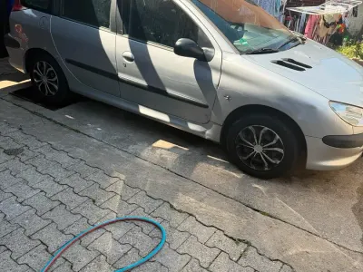 Gebraucht Peugeot 206 75 PS (55 kW) 2006 Silber Kombi
