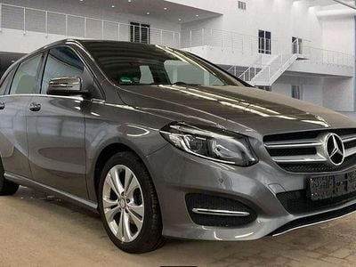 Gebraucht Mercedes B180 Urban 122 PS (89 kW) 2016 Grau Van / Kleinbus