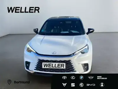 Gebraucht Lexus LBX E-FOUR 136 PS (100 kW) 2025 Obsidiangrauschwarz metallic SUV
