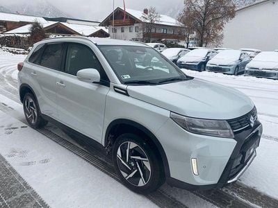 Neu Suzuki Vitara Comfort+ 110 PS (80 kW) 2025 Weiß SUV