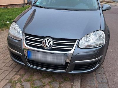 Gebraucht VW Golf V 122 PS (89 kW) 2009 Grau Kombi