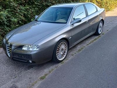 Usata Alfa Romeo 166 175 CV (128 kW) 2004 Oro Berlina