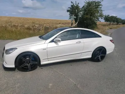 Gebraucht Mercedes E500 AMG 388 PS (285 kW) 2009 Coupé