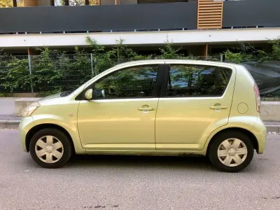 Gebraucht Daihatsu Sirion 69 PS (50 kW) 2005 Grün Kleinwagen