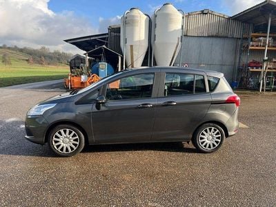 Grau Gebraucht 2015 Ford B-MAX Trend Van / Kleinbus | 5.800 € (Fairer Preis)