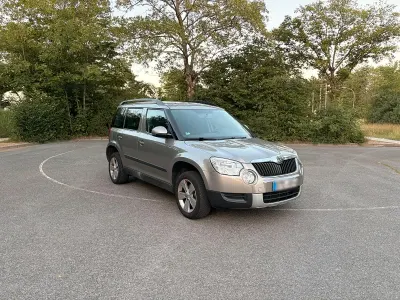 Gebraucht Skoda Yeti 160 PS (117 kW) 2013 Silber SUV