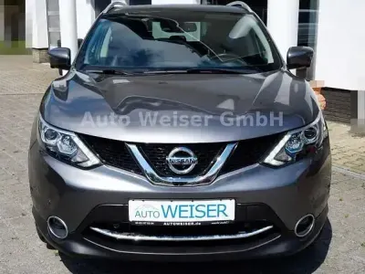Gebraucht Nissan Qashqai Tekna 180 PS (132 kW) 2016 Grau SUV