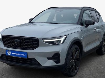 Neu Volvo XC40 Plus 163 PS (119 kW) 2026 Grau SUV