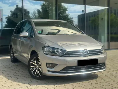 Gebraucht VW Golf Sportsvan Allstar 150 PS (110 kW) 2017 Gold Van / Kleinbus