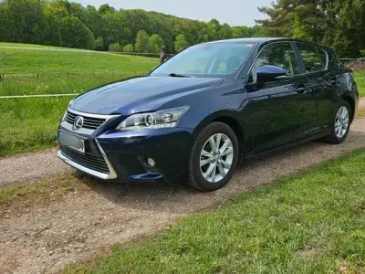 Gebraucht Lexus CT200h 136 PS (100 kW) 2017 Blau Limousine