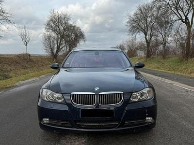 Gebraucht BMW 325 Sport Line 218 PS (160 kW) 2005 Blau Limousine