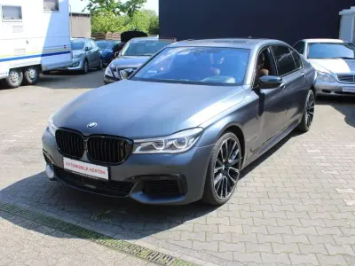 Gebraucht BMW 760 609 PS (447 kW) 2018 Grau Limousine