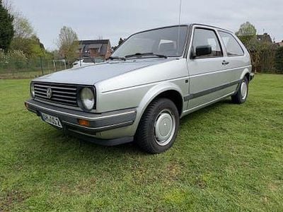 Second-hand VW Golf II 54 CP (39 kW) 1988 Argintiu Hatchback