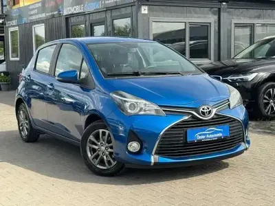 Gebraucht Toyota Yaris Comfort 99 PS (72 kW) 2015 Blau Kleinwagen