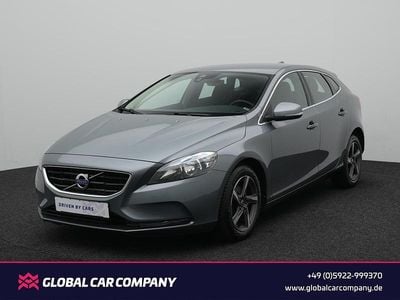 Gebraucht Volvo V40 Momentum 120 PS (88 kW) 2015 Osmium grey / metallic Kombi