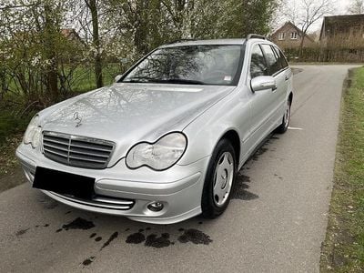 Usata Mercedes C220 Classic 150 CV (110 kW) 2006 Argento Station wagon