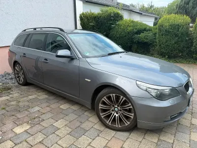 Gebraucht BMW 525 2009 Grau Kombi
