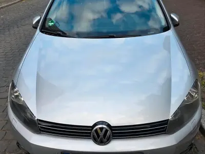 Gebraucht VW Golf VI Team 105 PS (77 kW) 2011 Silber Limousine