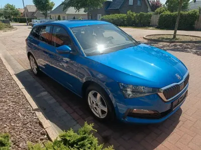 Gebraucht Skoda Scala Active 95 PS (69 kW) 2019 Blau Kleinwagen