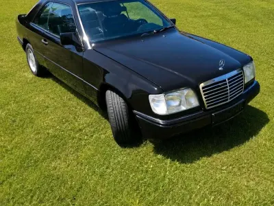 Gebraucht Mercedes E220 150 PS (110 kW) 1995 Braun Coupé