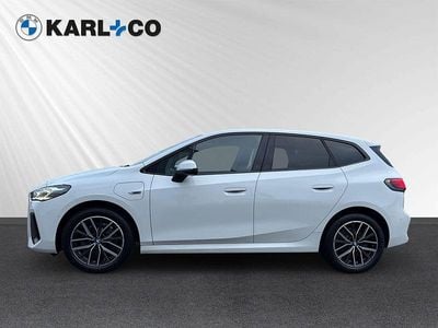 Weiss Gebraucht 2022 BMW 225 Active Tourer M Sport Van / Kleinbus | 31.498 € (Fairer Preis)