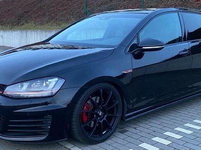 Second-hand VW Golf VII GTI 220 CP (161 kW) 2015 Negru Berlinǎ