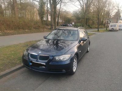 Gebraucht BMW 318 143 PS (105 kW) 2007 Blau Kombi