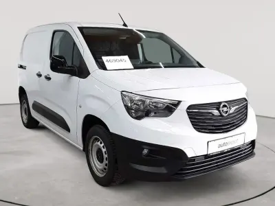Używany Opel Combo 102 KM (75 kW) 2024 Biały Minivan