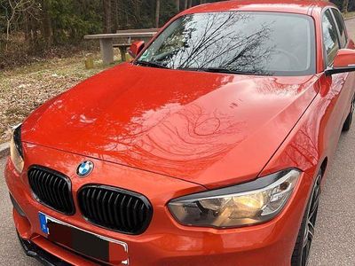 Gebraucht BMW 118 Advantage 136 PS (100 kW) 2017 Orange Kleinwagen