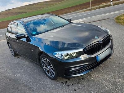 Grau Gebraucht 2018 BMW 520 Luxury Line Kombi | 14.950 € (Guter Preis)