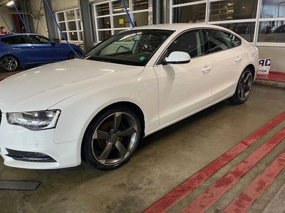 Gebraucht Audi A5 Sportback Sport 144 PS (105 kW) 2016 Weiß Kleinwagen