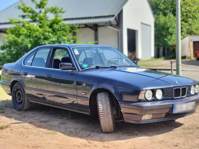 Gebraucht BMW 518 113 PS (83 kW) 1994 Blau Limousine