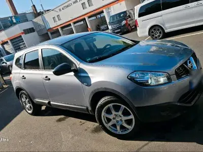 Gebraucht Nissan Qashqai 141 PS (103 kW) 2011 Grau SUV