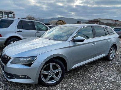 Usata Skoda Superb Style 190 CV (139 kW) 2017 Argento Berlina