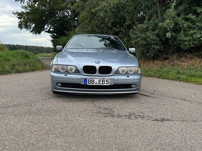 BMW 525