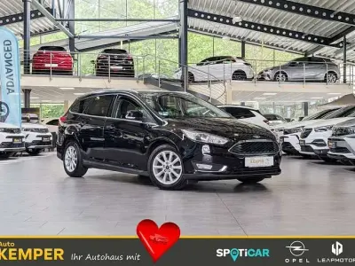 Gebraucht Ford Focus Titanium 125 PS (91 kW) 2015 Schwarz Kombi