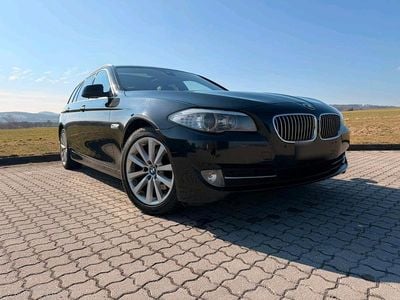 Gebraucht BMW 525 Sport Line 218 PS (160 kW) 2012 Schwarz Kombi